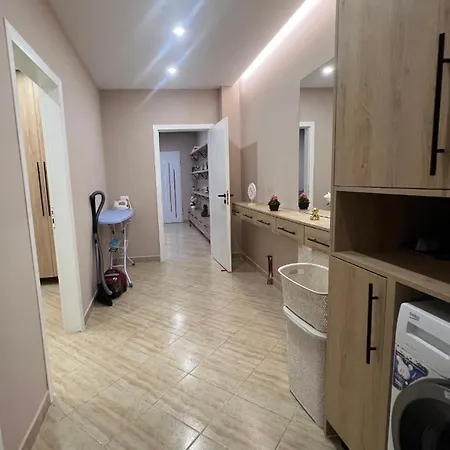 Mountain View Apartment *